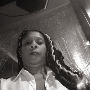 Meet your Posher, Evette